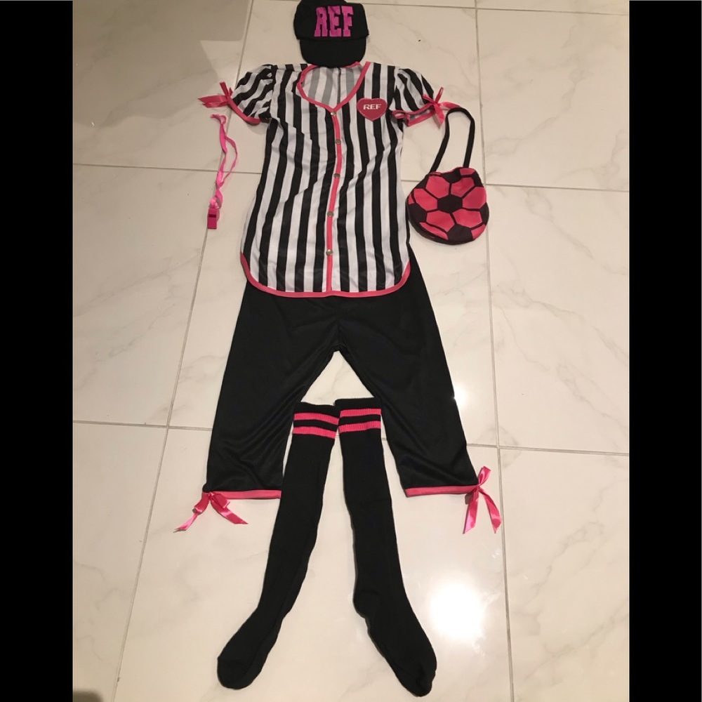 Adorable women’s referee costume.